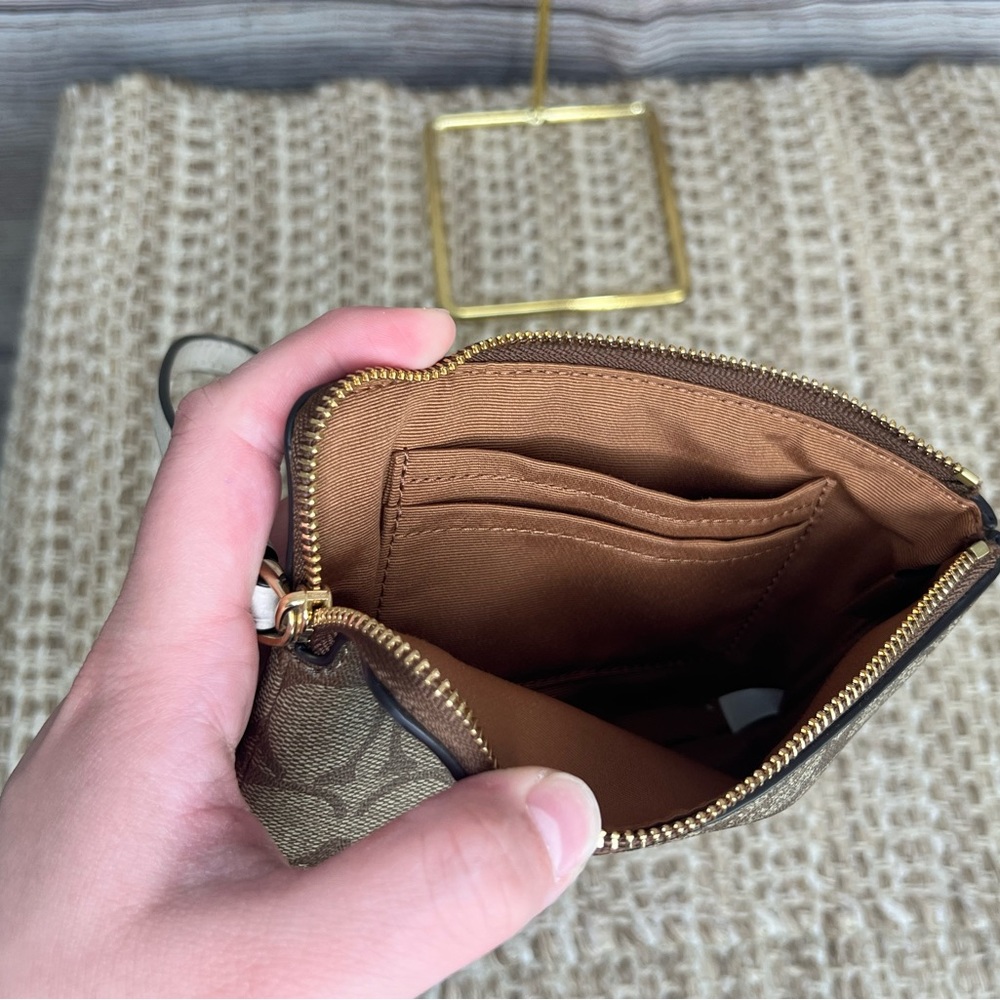 Coach signature canvas corner zip wristlet - Picture 3 of 5